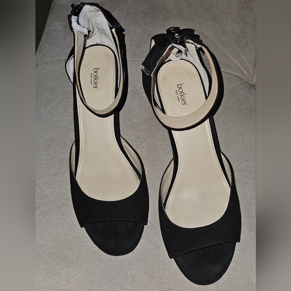 EUC Botkier New York Pilar Black Suede Ankle Strap Block Heel Shoe Women's 9.5